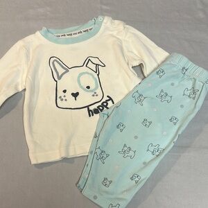 Ellen Degeneres NWOT Cream and Blue Pajama Set with Rabbit Graphic
